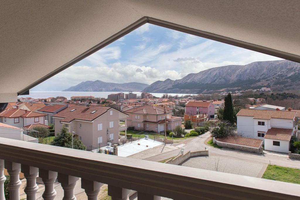 Bed & Breakfast Dosen III Baska  Exterior photo
