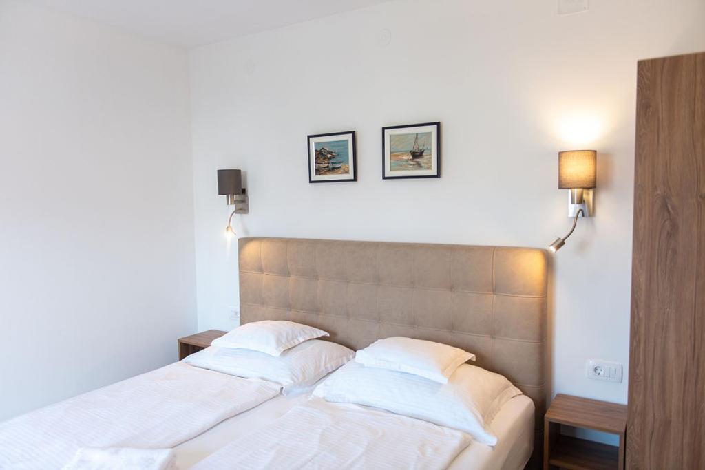 Bed & Breakfast Dosen III Baska  Exterior photo