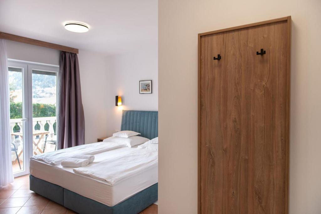 Bed & Breakfast Dosen III Baska  Exterior photo