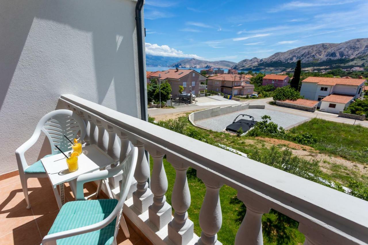 Bed & Breakfast Dosen III Baska  Exterior photo