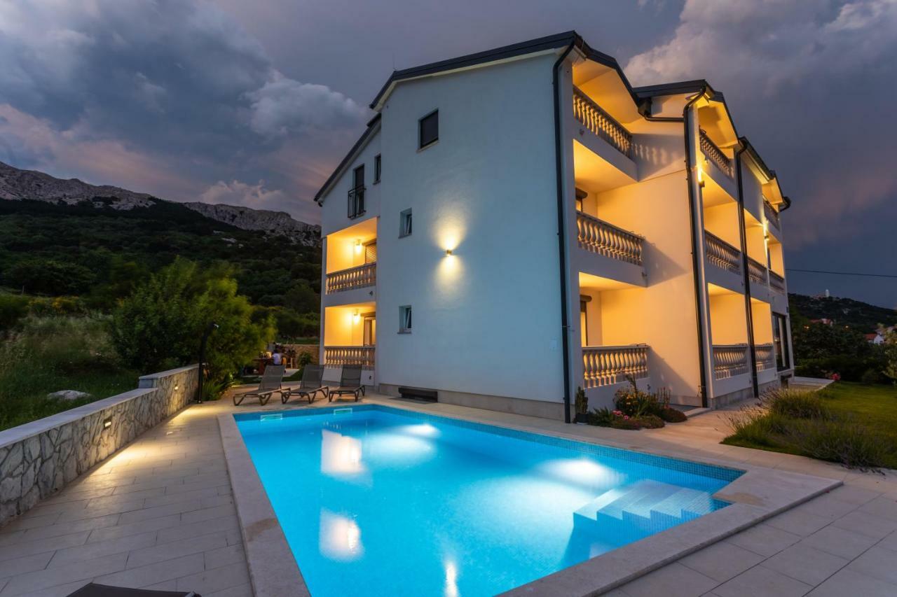 Bed & Breakfast Dosen III Baska  Exterior photo